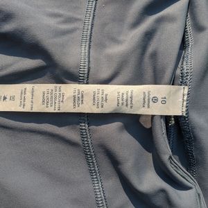Lululemon cropped yoga pants